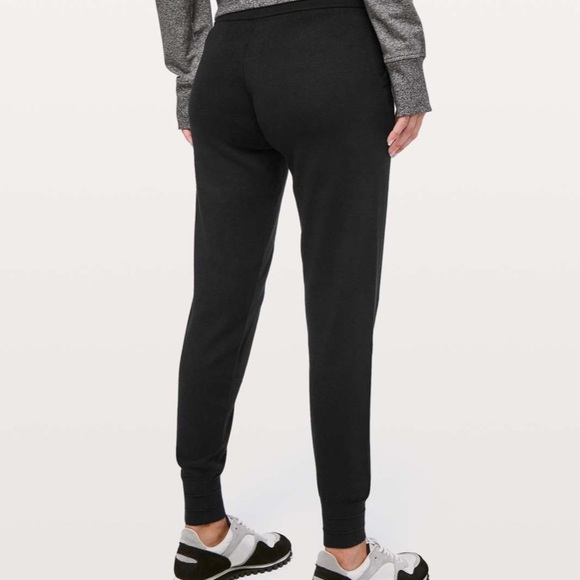 lululemon athletica Pants - NWT lululemon womens apres jogger in black, small